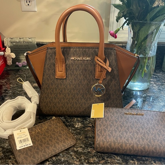 Michael Kors Set - Picture 1 of 9